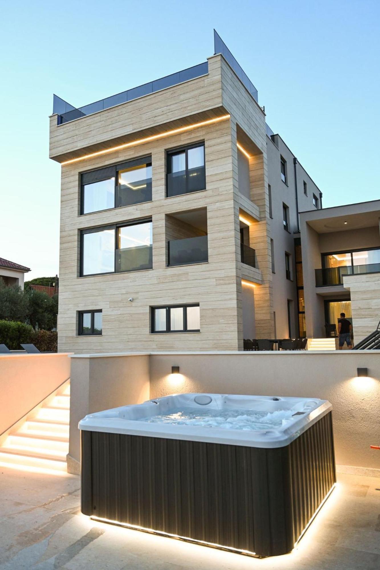 Guest house Luxury Zlatko Kozino